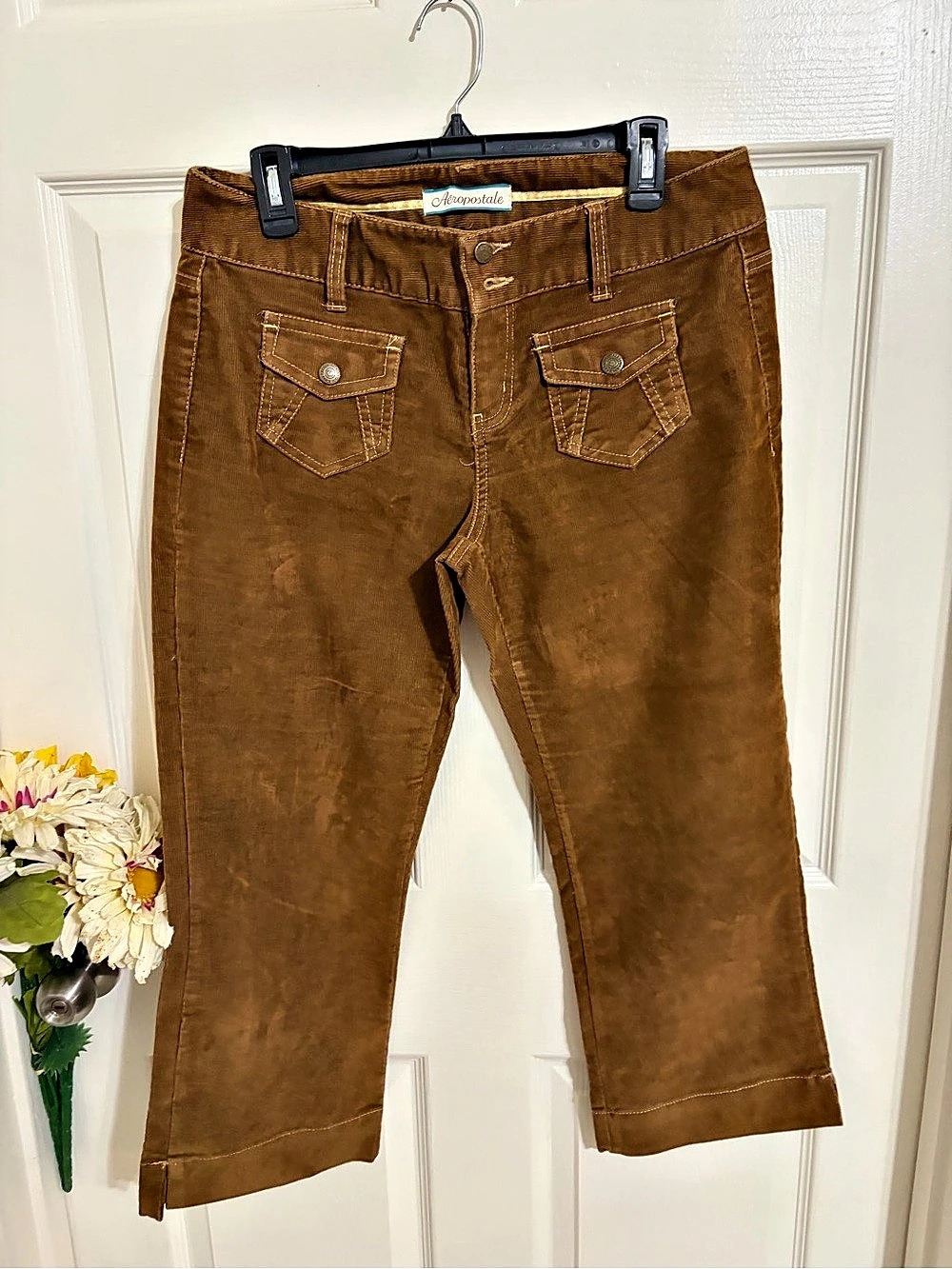 Aeropostale Brown Cropped Pants Size 9/10